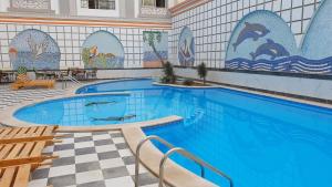 The swimming pool at or close to Studio pool view next to the Marina,Sheraton Plaza 320