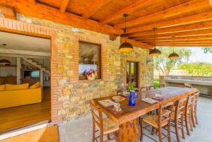 A balcony or terrace at Villa Il Girasole