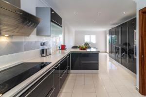 Galeriebild der Unterkunft VACATION MARBELLA I Villa Adelfas, Andalusian Style, Private Pool, Sea View in Marbella