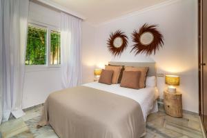 Galeriebild der Unterkunft VACATION MARBELLA I Villa Adelfas, Andalusian Style, Private Pool, Sea View in Marbella