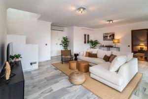 Galeriebild der Unterkunft VACATION MARBELLA I Villa Adelfas, Andalusian Style, Private Pool, Sea View in Marbella