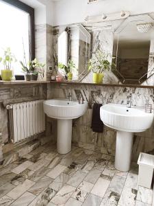 Guest House Villa Arkadia tesisinde bir banyo