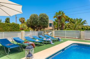 Bazén v ubytování Villa Dorada - PlusHolidays nebo v jeho okolí