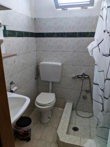 Koupelna v ubytování Alexandros Guesthouse