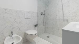 A bathroom at Cavour 82