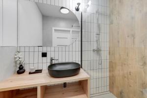 Kúpeľňa v ubytovaní Grand Apartments - Bastion Wałowa Modern Apartament Gdańsk + 9 fotografií