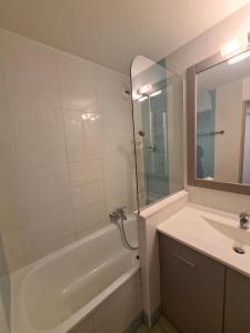 Foto dalla galleria di Nice Apt For 4 In Cannes a Cannes