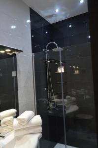 Ett badrum på Hôtel Timgad