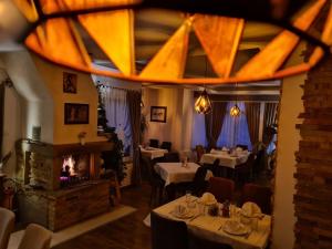 Restoran atau tempat lain untuk makan di Garni hotel Vir