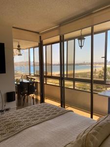 Postel nebo postele na pokoji v ubytování Departamento vista al mar en La Herradura