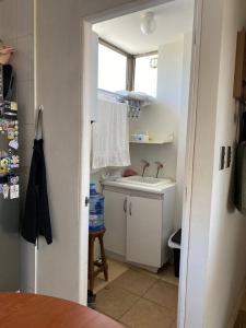 Kuchyň nebo kuchyňský kout v ubytování Departamento vista al mar en La Herradura