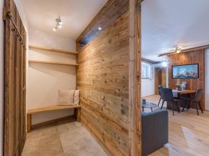A television and/or entertainment centre at Appartement Holznest