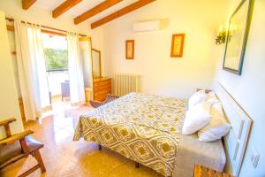 Posteľ alebo postele v izbe v ubytovaní Perfecta villa para vacaciones con wifi y A/C