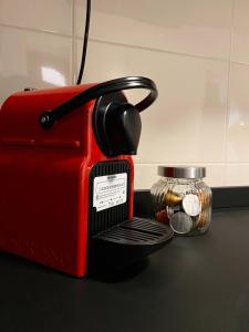Coffee and tea making facilities at La suite aquilana