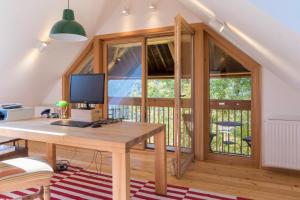 Fotografia z galérie ubytovania Charmante Gästewohnung in altem Bauernhaus in alpiner Alleinlage v destinácii Stanz Im Murztal + 37 fotografií