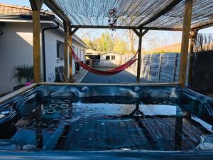 Billede fra billedgalleriet på Frenchy home☆ piscine ☆spa☆ bassin d’arcachon i Mios