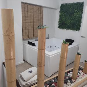Bilik mandi di Exclusivo Apartamento Spa privado frente el mar +53 gambar