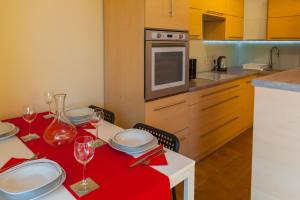 Kuchnia lub aneks kuchenny w obiekcie Komfortowy Apartament w centrum Ustronia