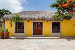 Το κτήριο όπου στεγάζεται  η παραθεριστική κατοικία