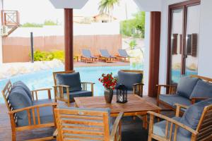 Posezení v ubytování Neue Villa TROPIC PARADISE