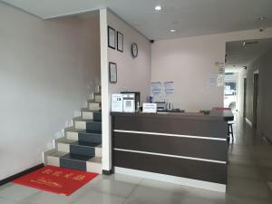 Vstupní hala nebo recepce v ubytování AMBASSADOR LABUAN VIEW HOTEL