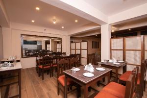 Ресторан / где поесть в Hotel Shambhala