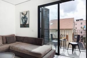 Elegant 2BR Apartment with Balcony & Mamad in Jaffa by Sea N' Rent