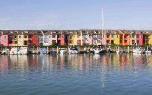 Fotografia z galérie ubytovania Cozy 1 bedroom apartment with shared pool and lift v destinácii Porto Santa Margherita di Caorle