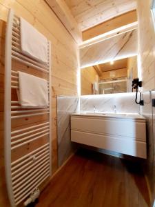 Kúpeľňa v ubytovaní Alpenchalets Nassfeld