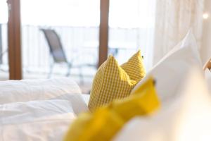 A bed or beds in a room at Ferienwohnung Flanuf