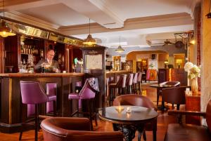 Ο χώρος του lounge ή του μπαρ στο Bellbridge House Hotel