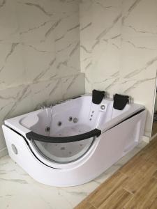 Fotografia z galérie ubytovania YOURAPART JACUZZI przy ZAMKU KRÓLEWSKIM vo Varšave