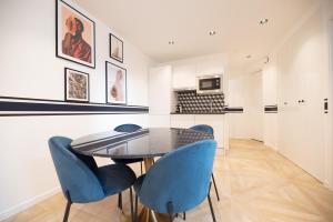 Гостиная зона в MBM - Michelis +18 фотографий