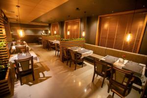 Posezení v ubytování Hotel Niya Regency + 22 fotografií