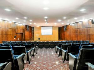 Área de negócios e/ou sala de conferências em Mercure Belo Horizonte Lourdes