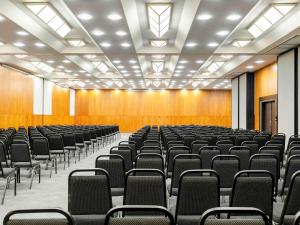 Área de negócios e/ou sala de conferências em Mercure Belo Horizonte Lourdes