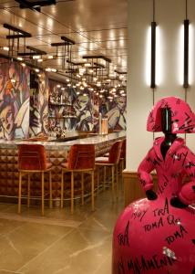 Posedenie v ubytovaní Hard Rock Hotel Madrid