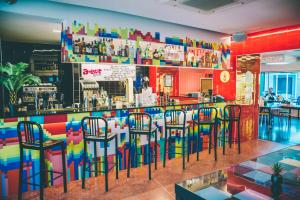 Salone o bar di Amistat Island Hostel Ibiza - ALBERGUE JUVENIL