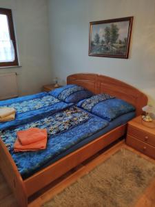 Giường trong phòng chung tại Ferienwohnung Borchert