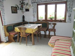 Posezení v ubytování Ferienwohnung Wörndl + 13 fotografií