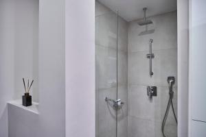 Koupelna v ubytování Chic n Bright 3Bd Apt with Hilton View