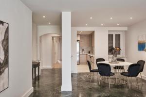 Posezení v ubytování Chic n Bright 3Bd Apt with Hilton View