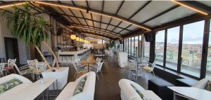 Posezení v ubytování Lingos Hotel
