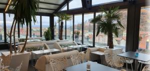 Posezení v ubytování Lingos Hotel