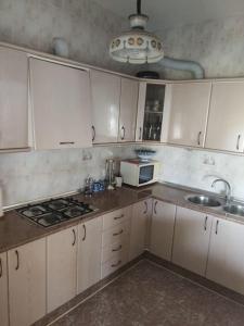 Kuchyňa alebo kuchynka v ubytovaní Encantadora casa rural con gran porche