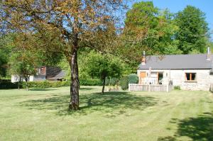 Aed väljaspool majutusasutust Gîte de la barrière