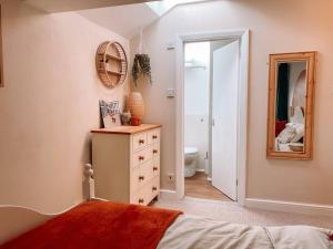 Gallery image of Riverside loft apartment in Newport