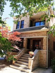 Large, Upscale Beautiful Home Perfect for Entertaining, Near Wrigley