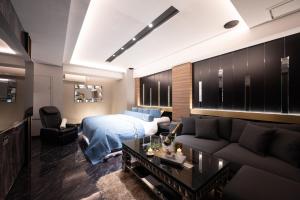 Posezení v ubytování HOTEL VARKIN Ikebukuro Nishiguchi
