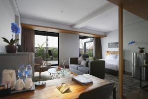 Istumisnurk majutusasutuses BATIQA Hotel Jababeka Cikarang +29 fotot